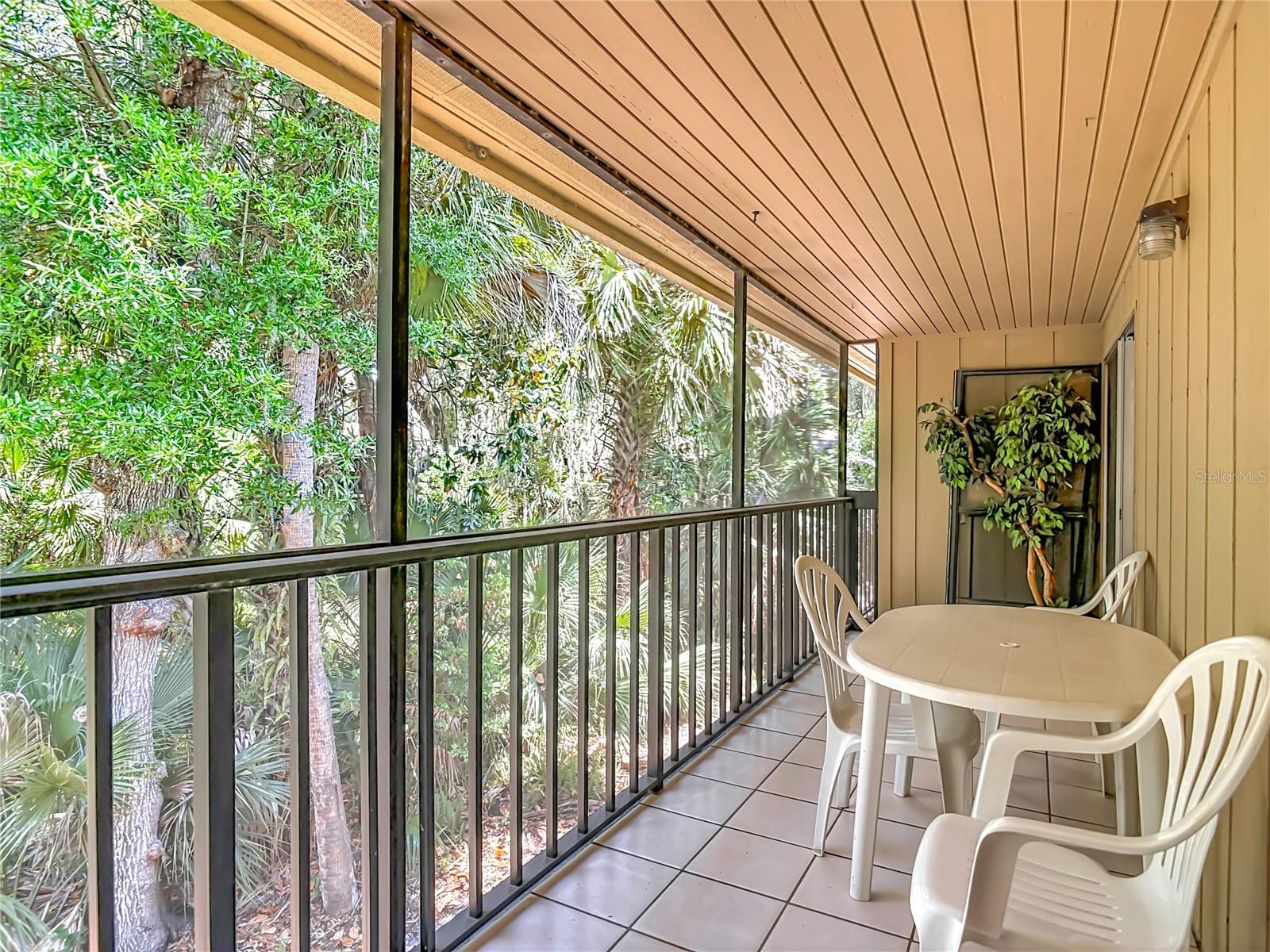 LAKESIDE CONDO APTS - Residential