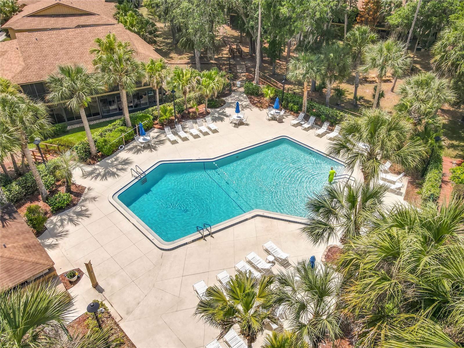 LAKESIDE CONDO APTS - Residential