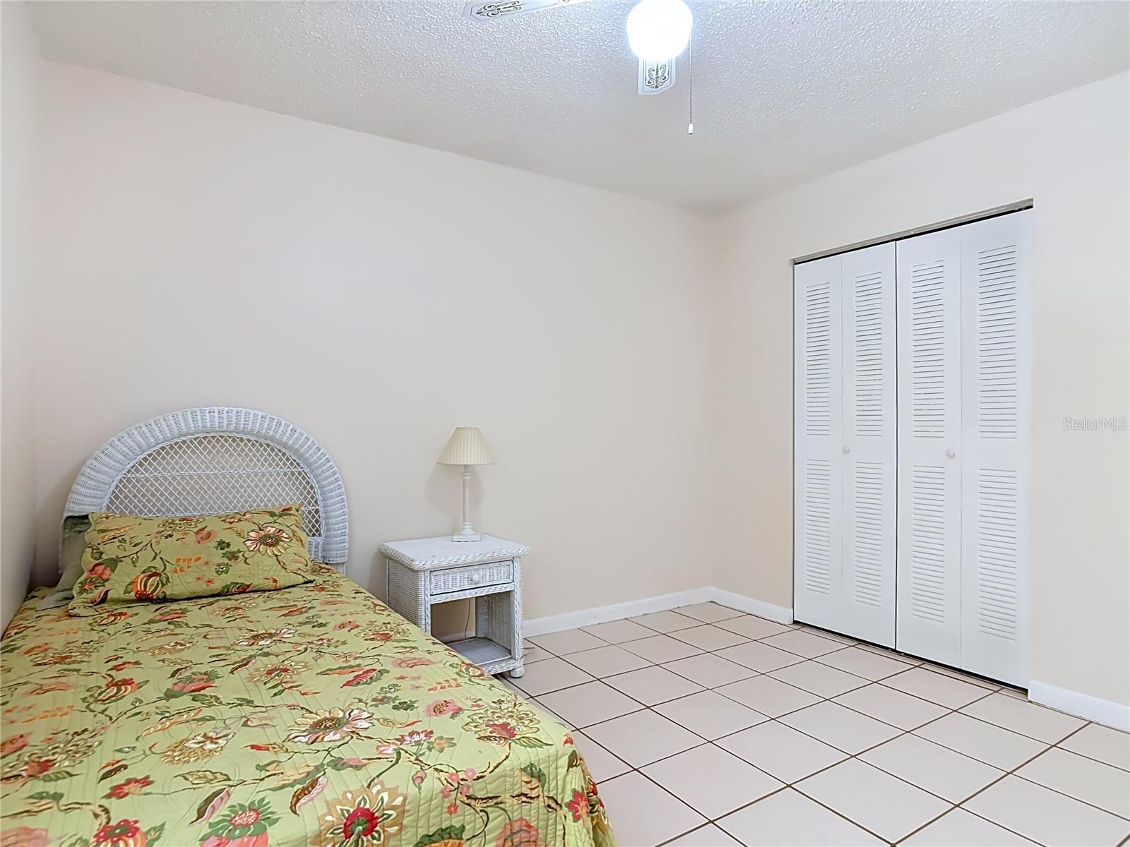 LAKESIDE CONDO APTS - Residential