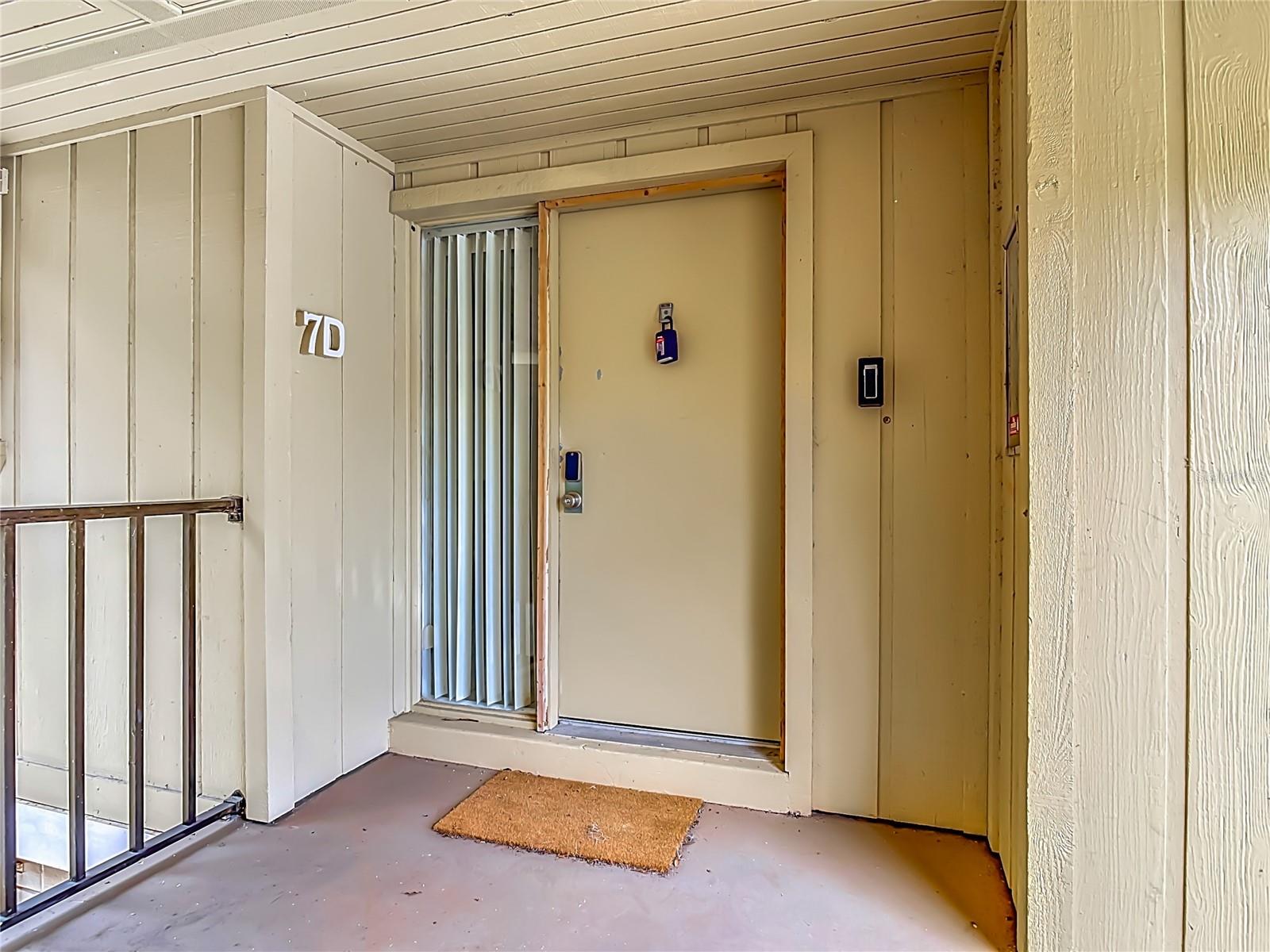 LAKESIDE CONDO APTS - Residential