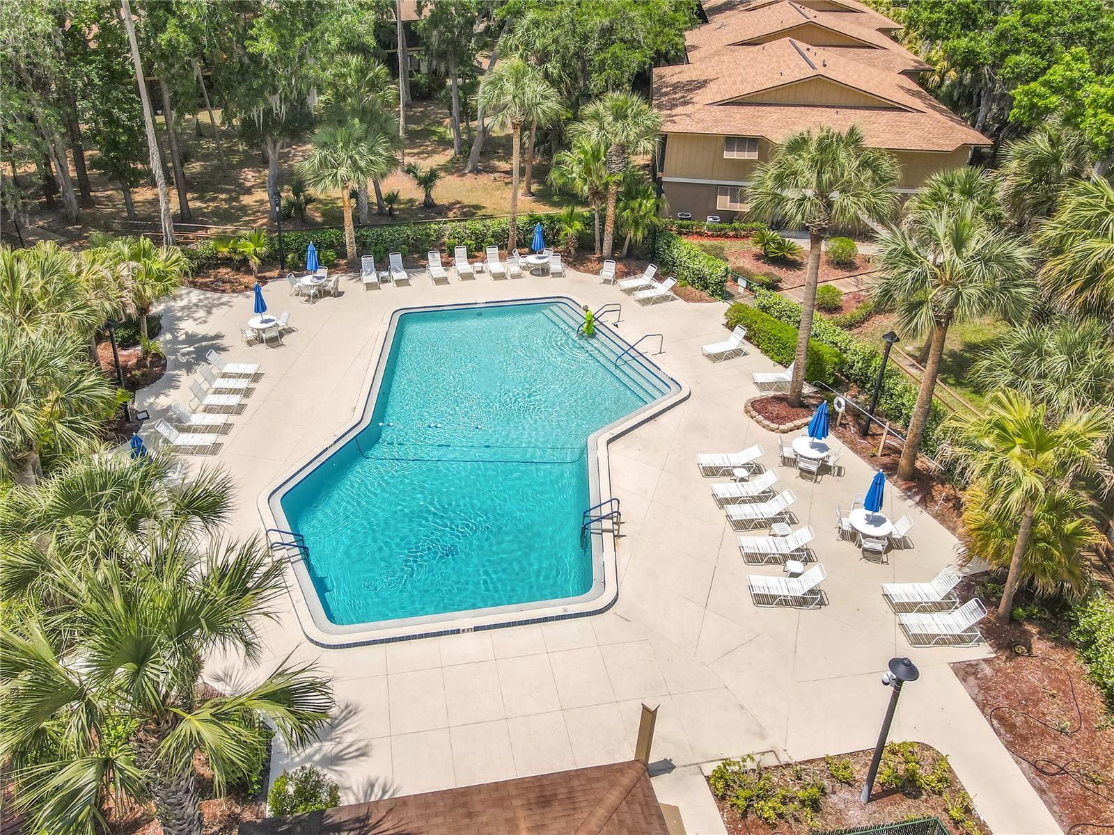 LAKESIDE CONDO APTS - Residential