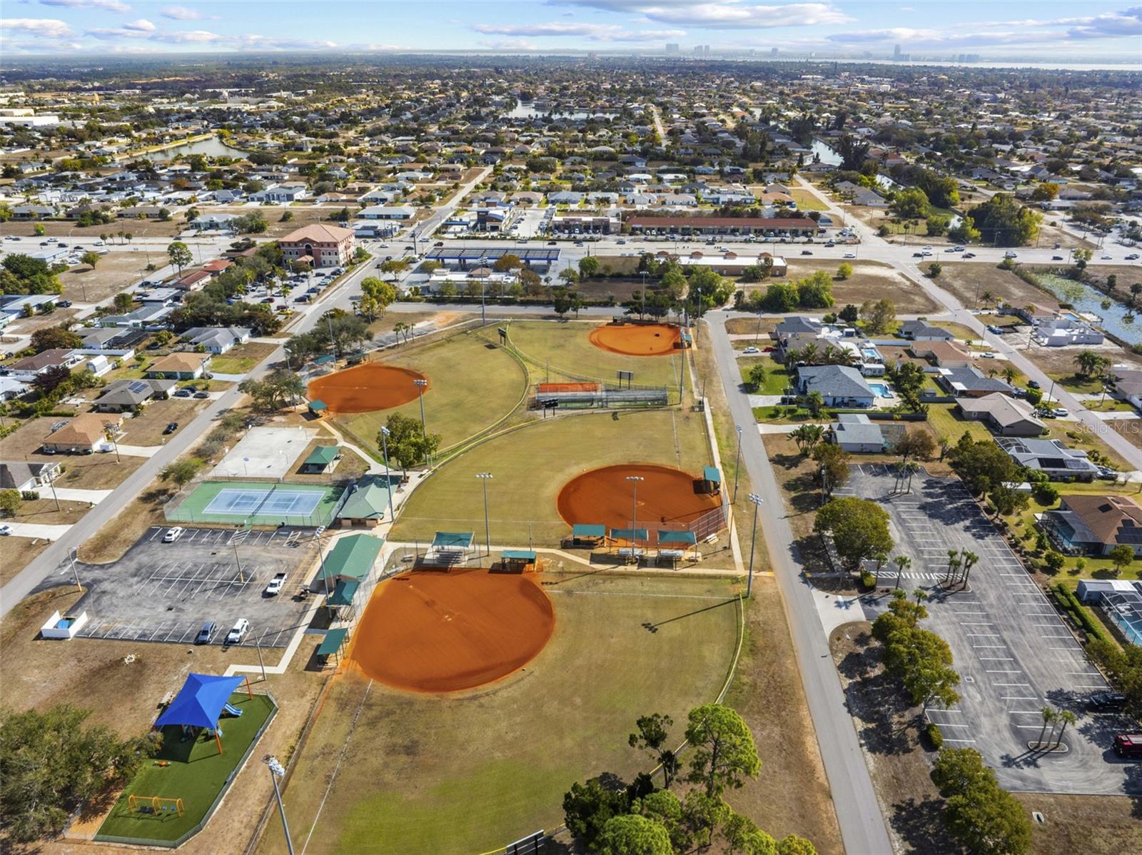 CAPE CORAL - Residential