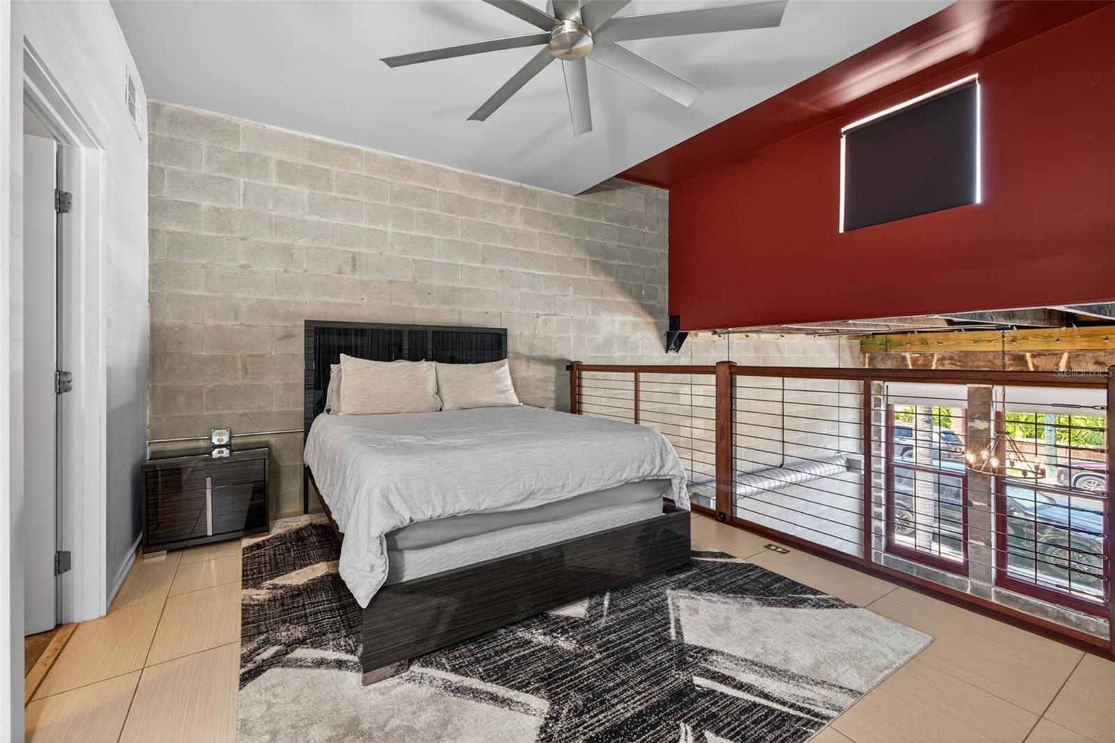 BOX FACTORY LOFTS - Residential