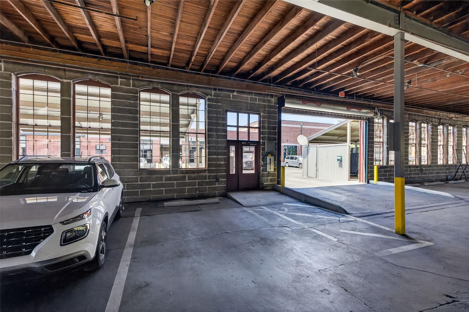 BOX FACTORY LOFTS - Residential