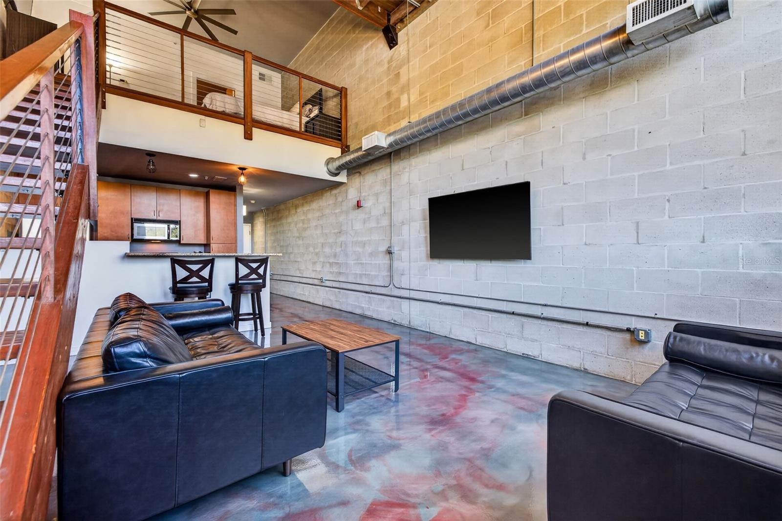 BOX FACTORY LOFTS - Residential