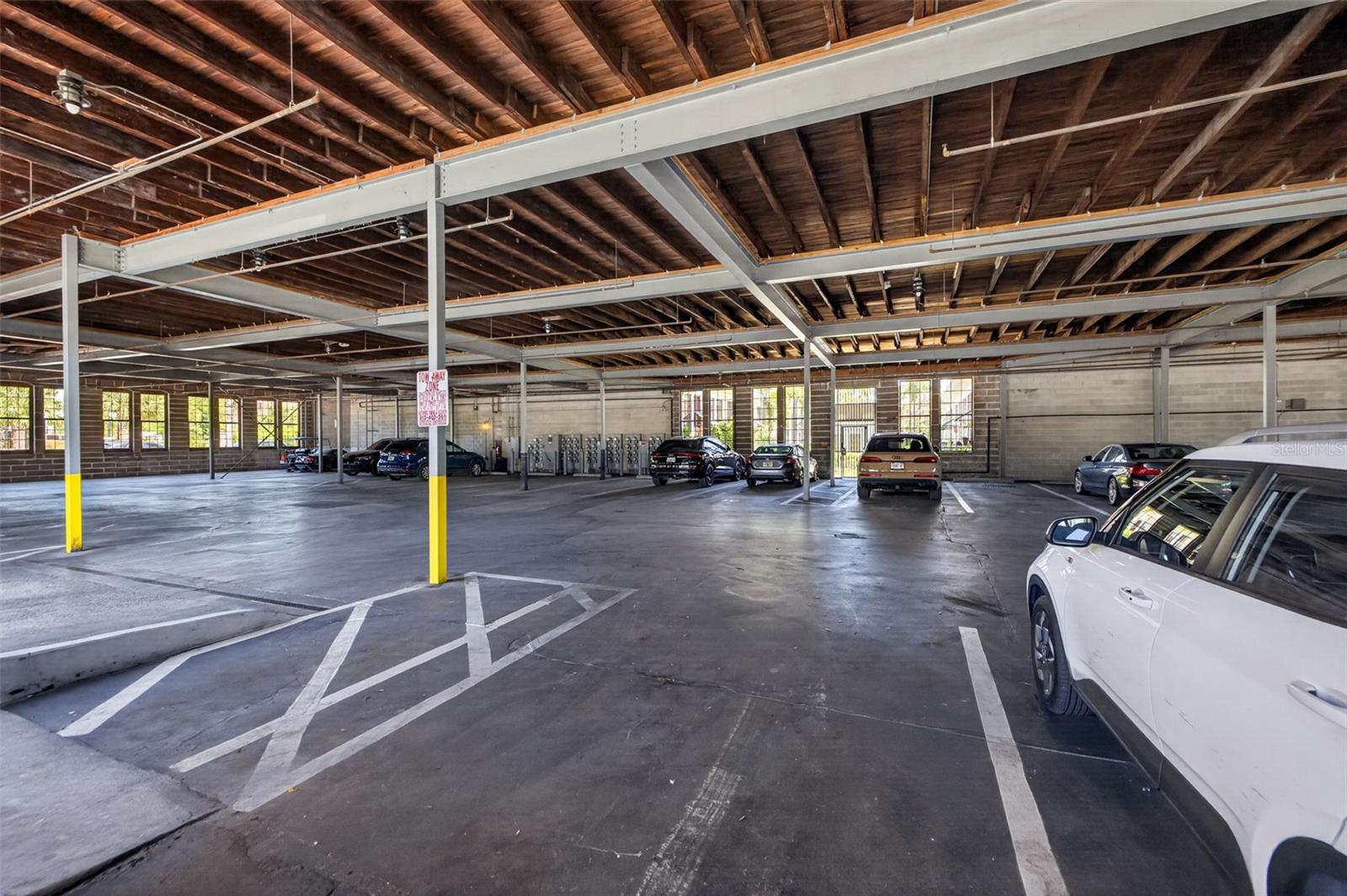 BOX FACTORY LOFTS - Residential