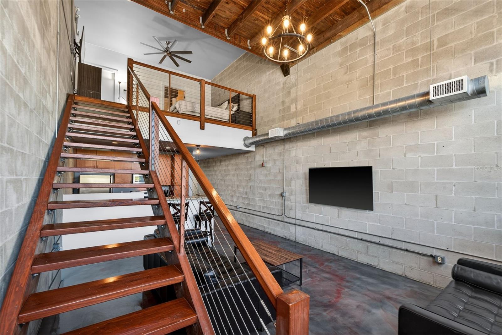 BOX FACTORY LOFTS - Residential