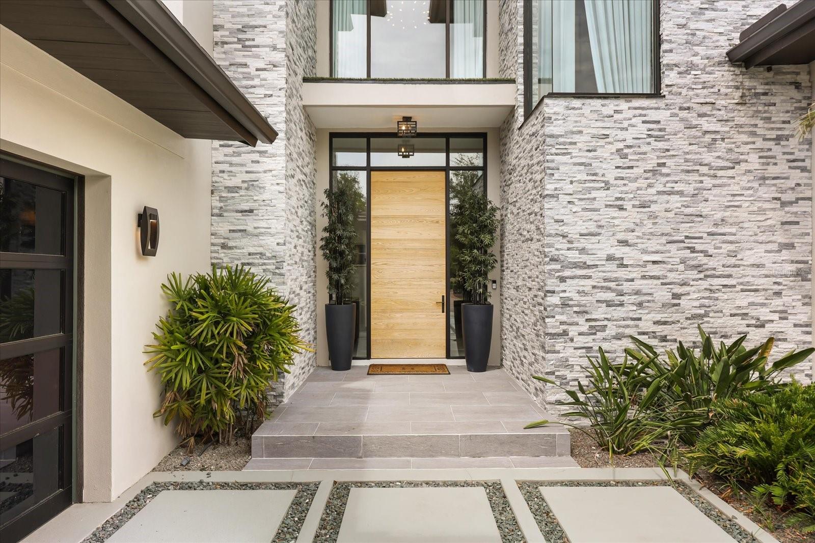 10348 KENSINGTON SHORE DRIVE