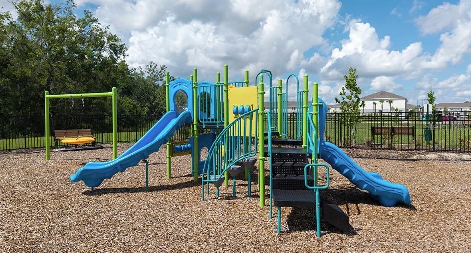 THE TOWNHOMES AT WESTVIEW - Residential