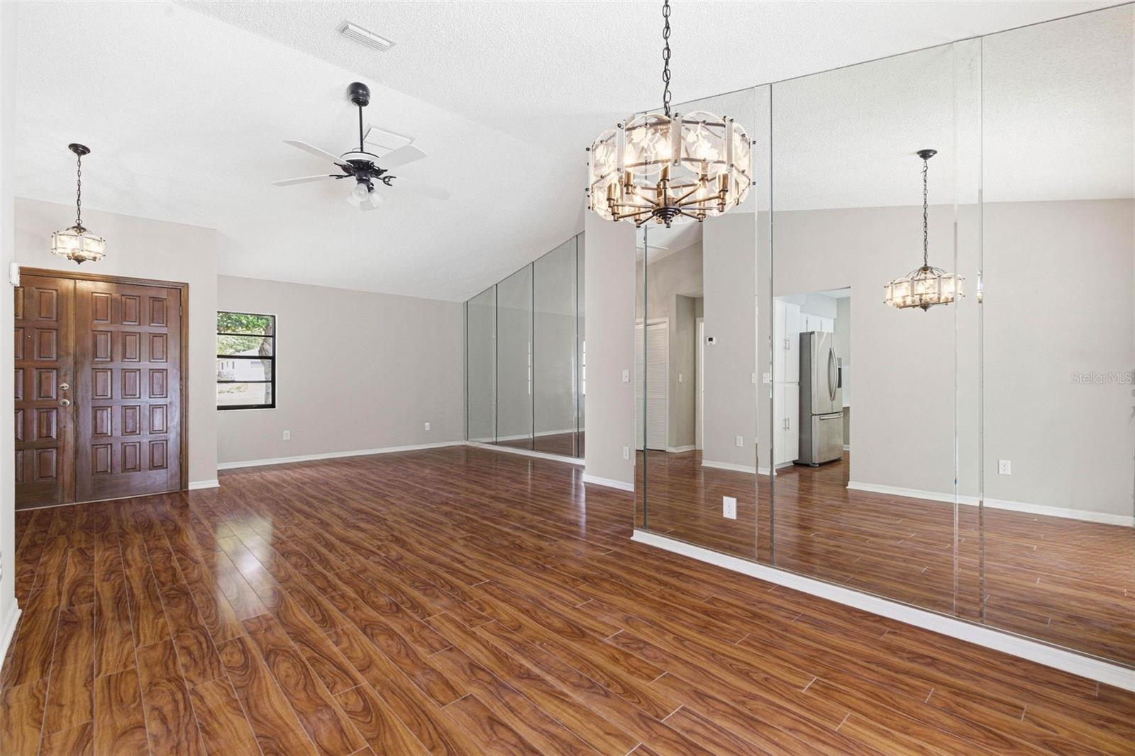 SPRING HILL - Residential