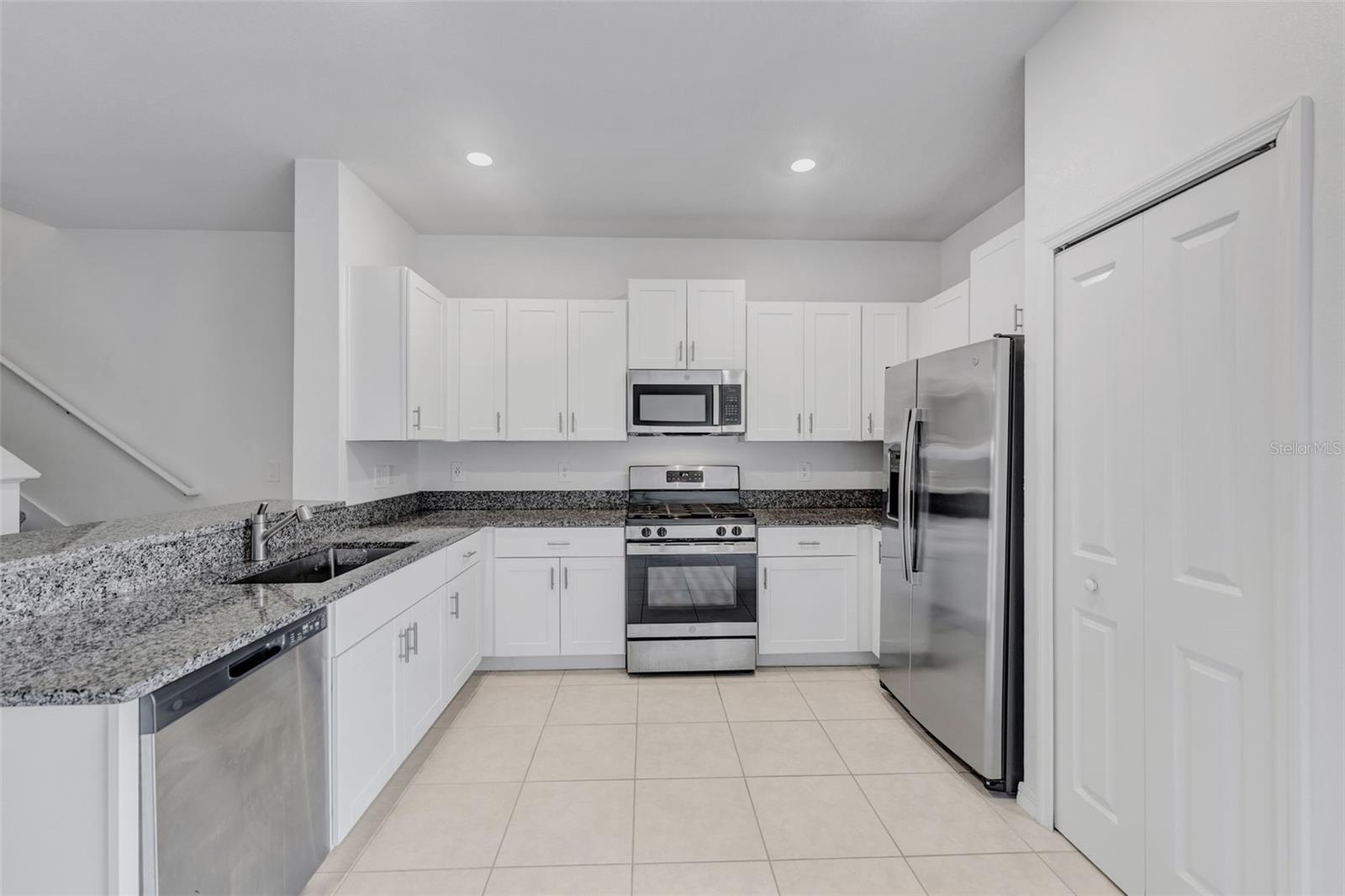 MITCHELL RANCH 54 PH 4 7 8 9 - Residential Lease