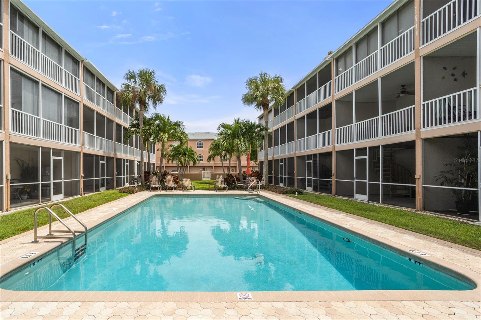 PALM ISLAND TWNHMS - Residential