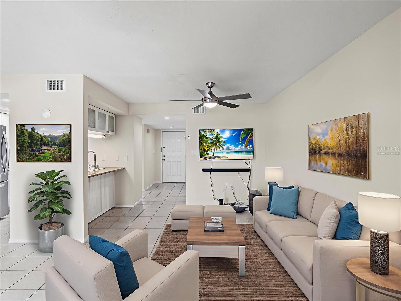 HOLIDAY LAKE VILLAS CONDO - Residential