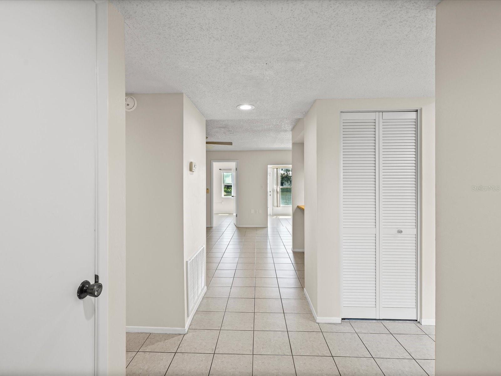 HOLIDAY LAKE VILLAS CONDO - Residential