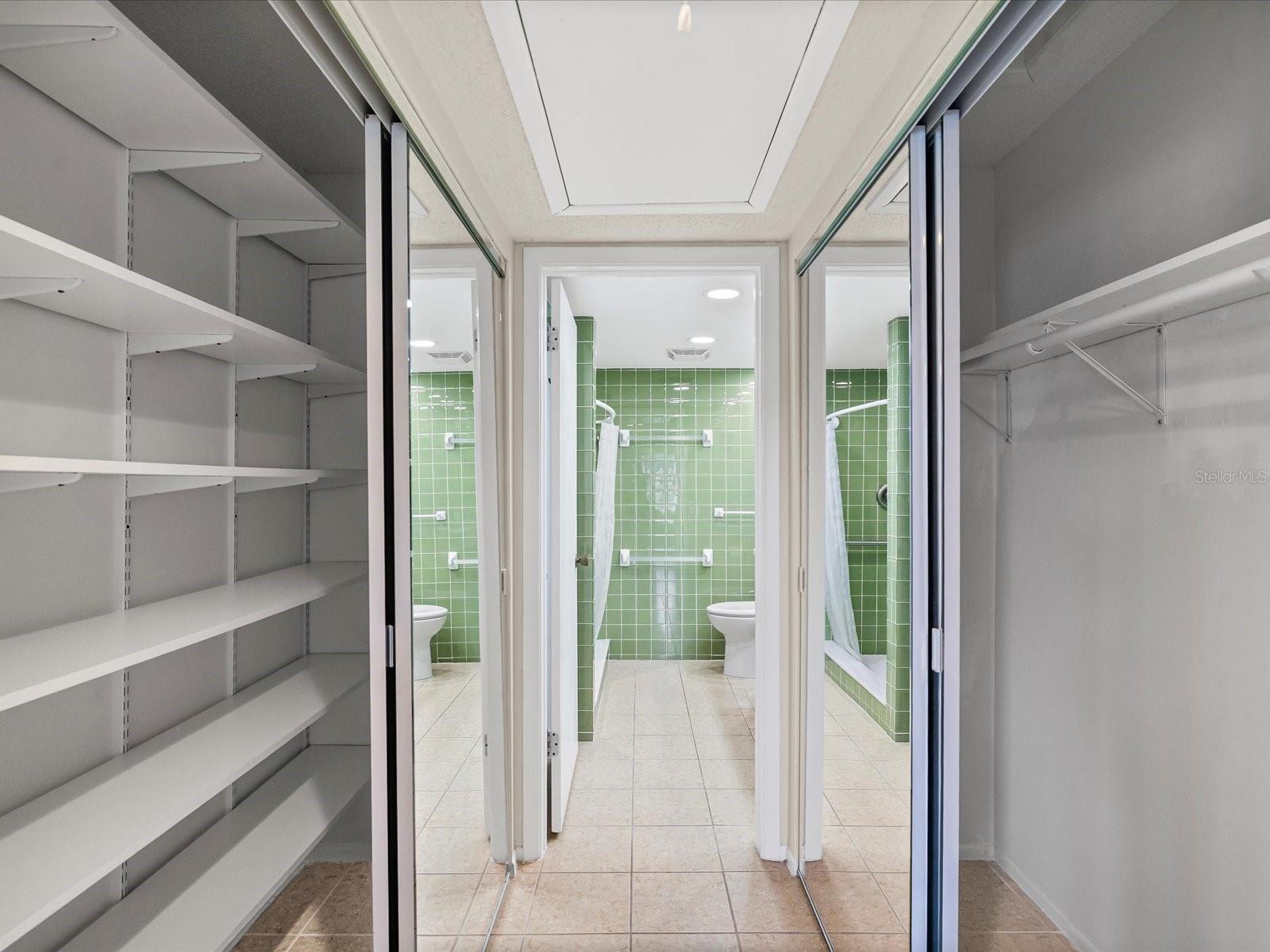 HOLIDAY LAKE VILLAS CONDO - Residential