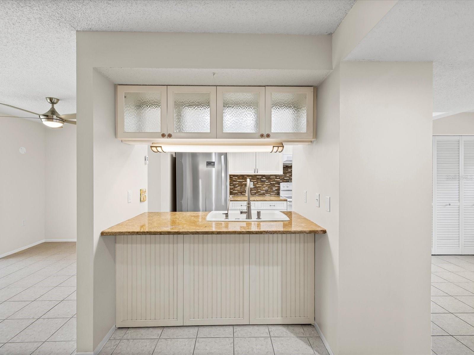 HOLIDAY LAKE VILLAS CONDO - Residential