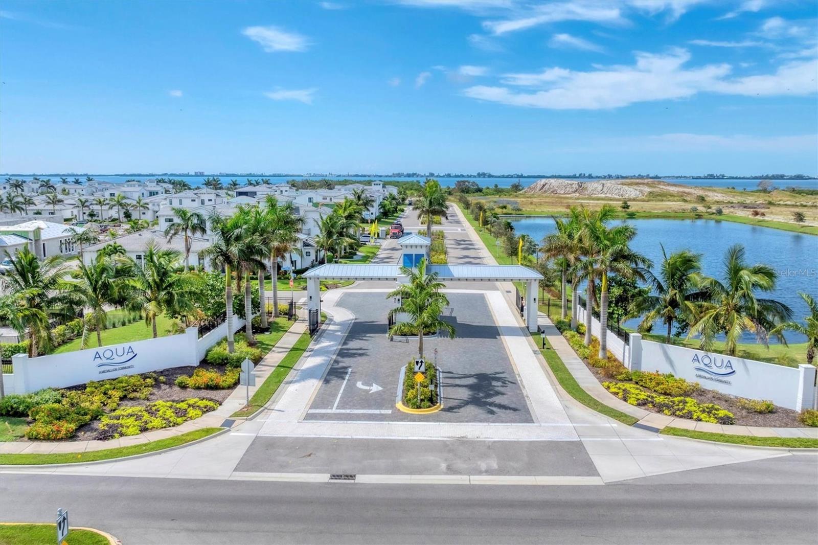 AQUA LAGOON - Residential