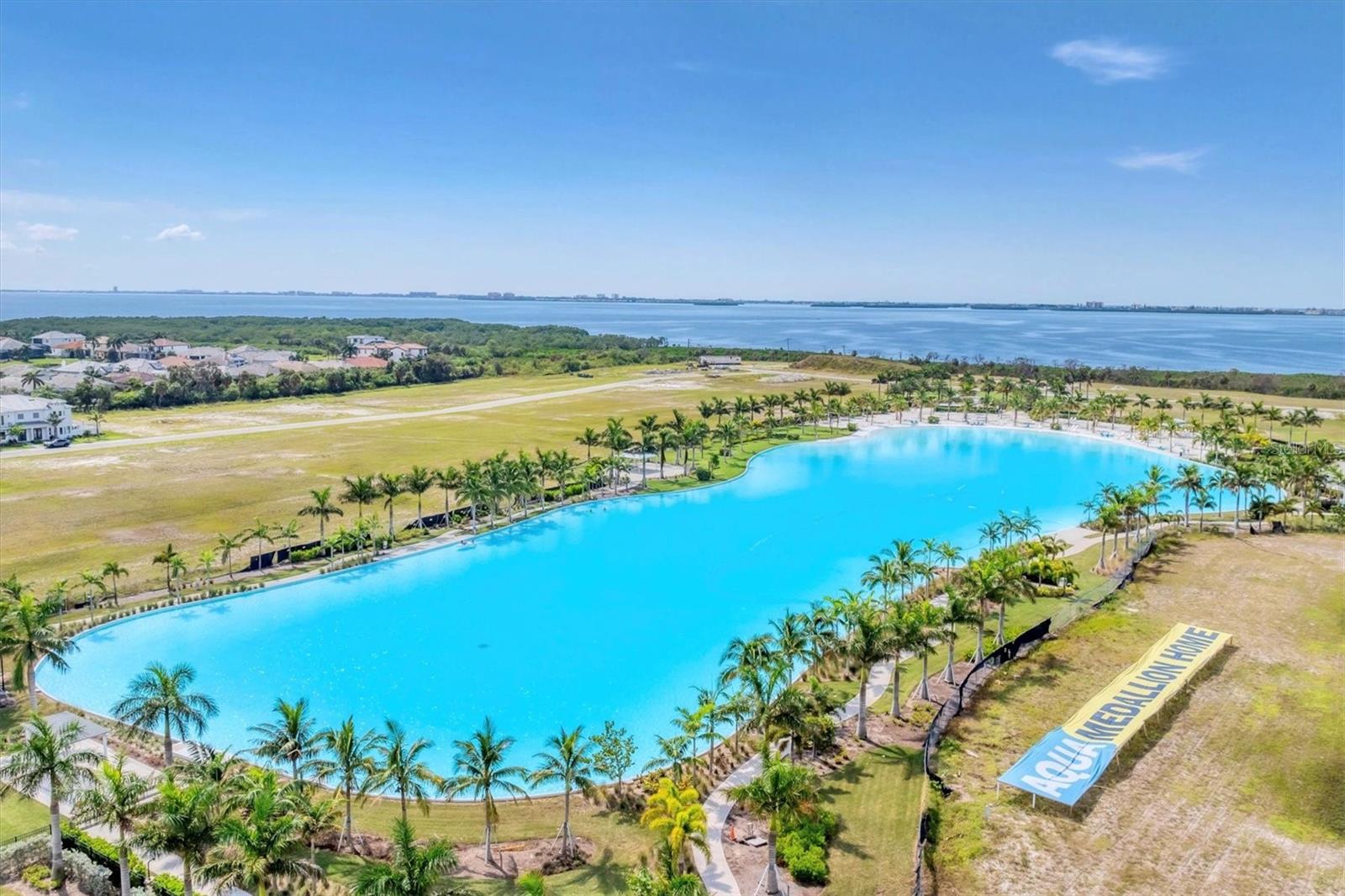 AQUA LAGOON - Residential