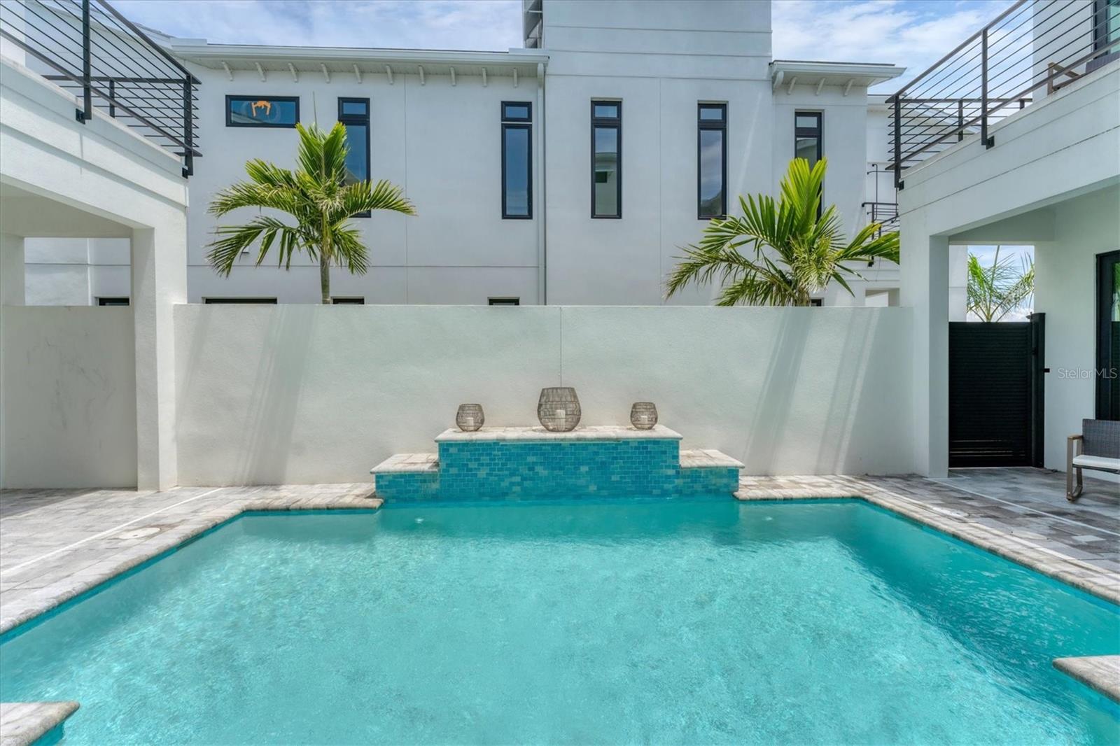 AQUA LAGOON - Residential