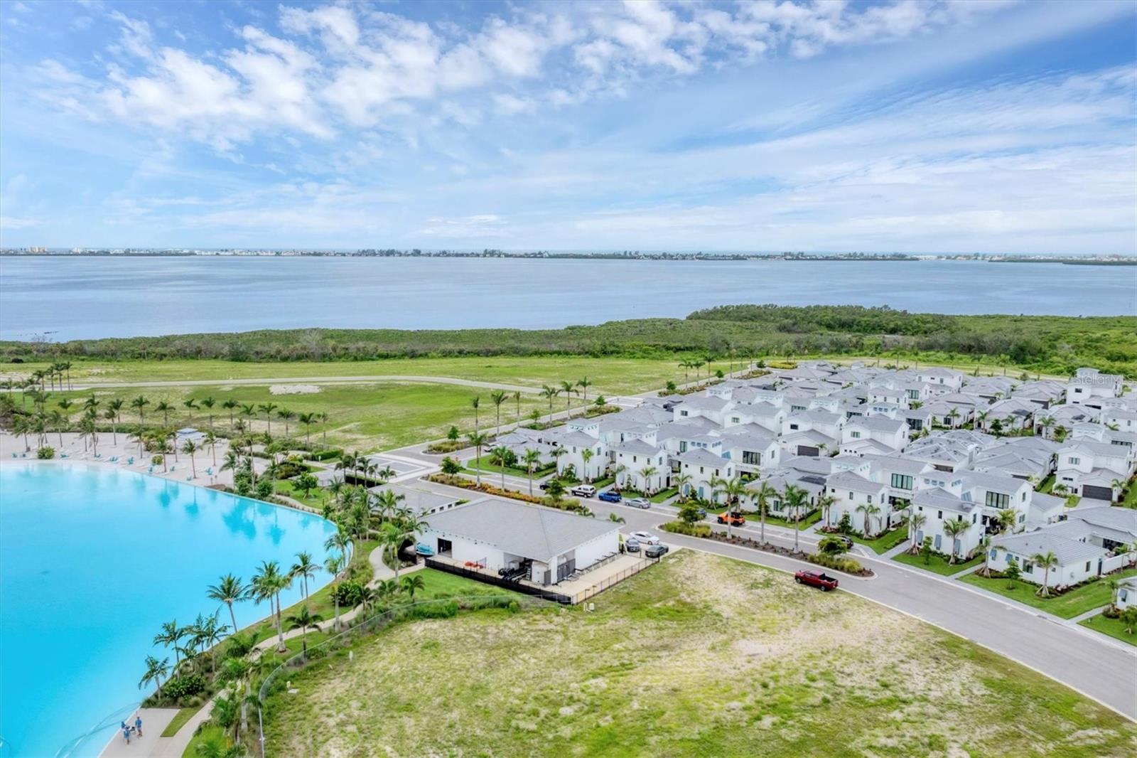 AQUA LAGOON - Residential