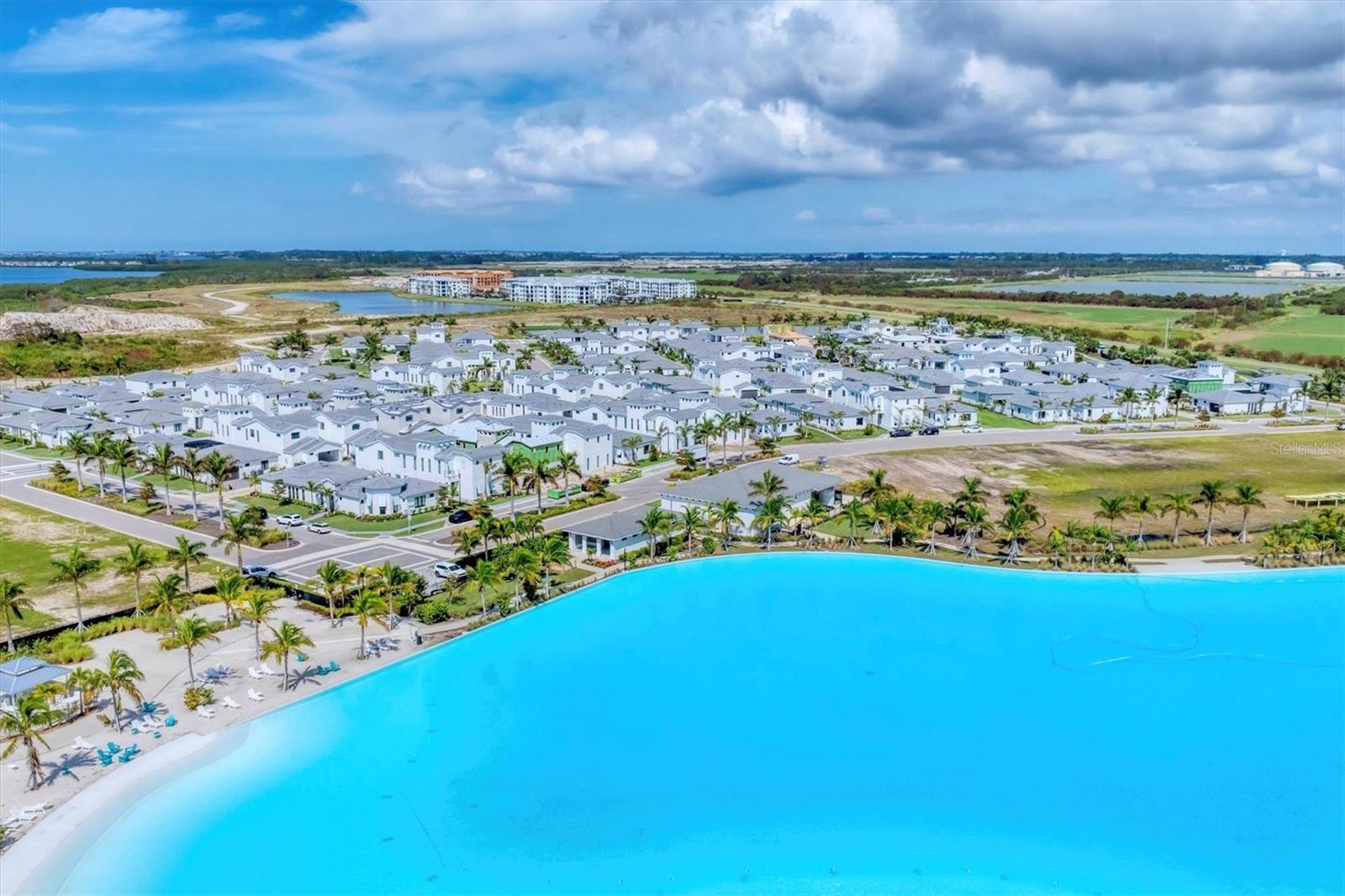 AQUA LAGOON - Residential