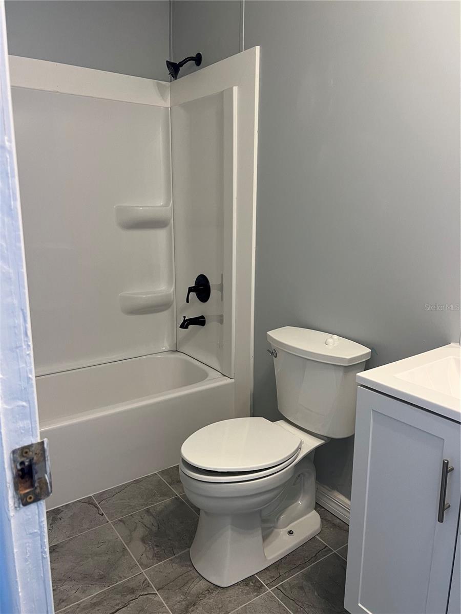 HILL N DALE THE VILLAGE - Residential