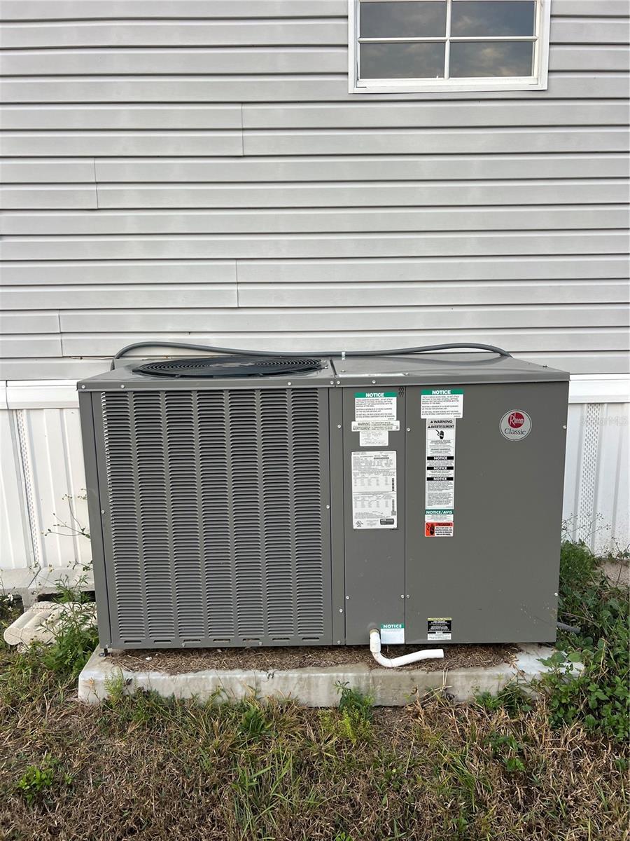 HILL N DALE THE VILLAGE - Residential