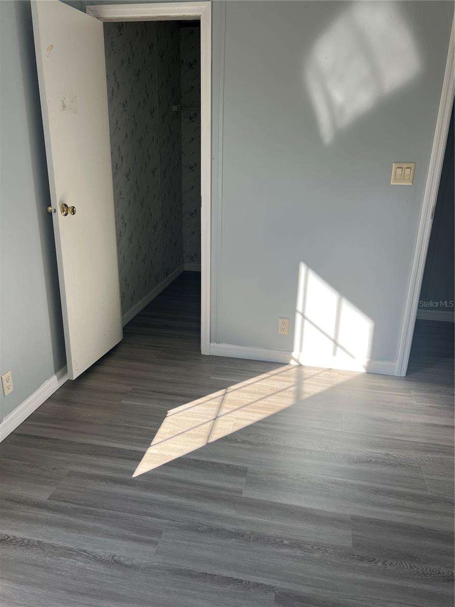 HILL N DALE THE VILLAGE - Residential