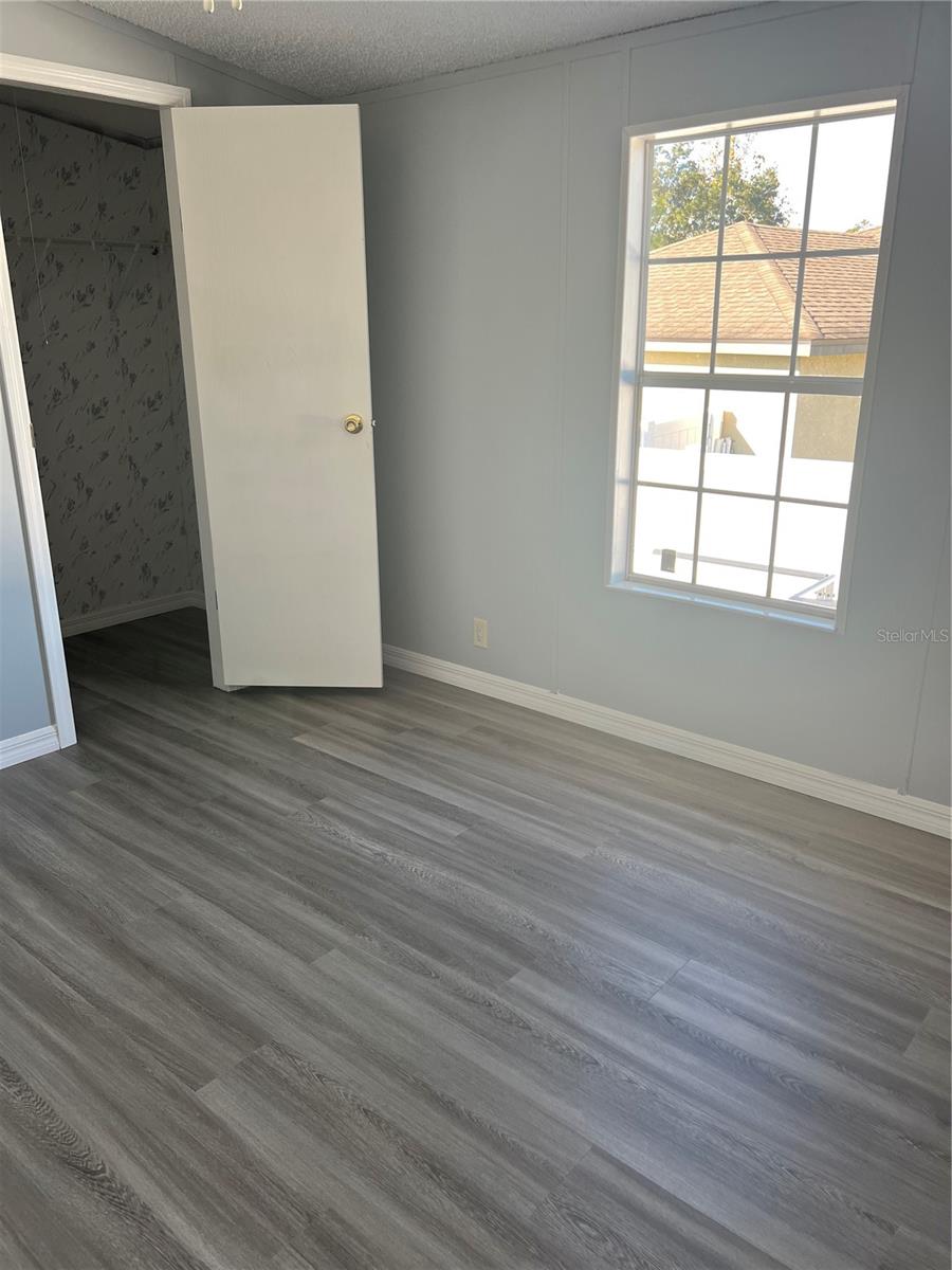 HILL N DALE THE VILLAGE - Residential