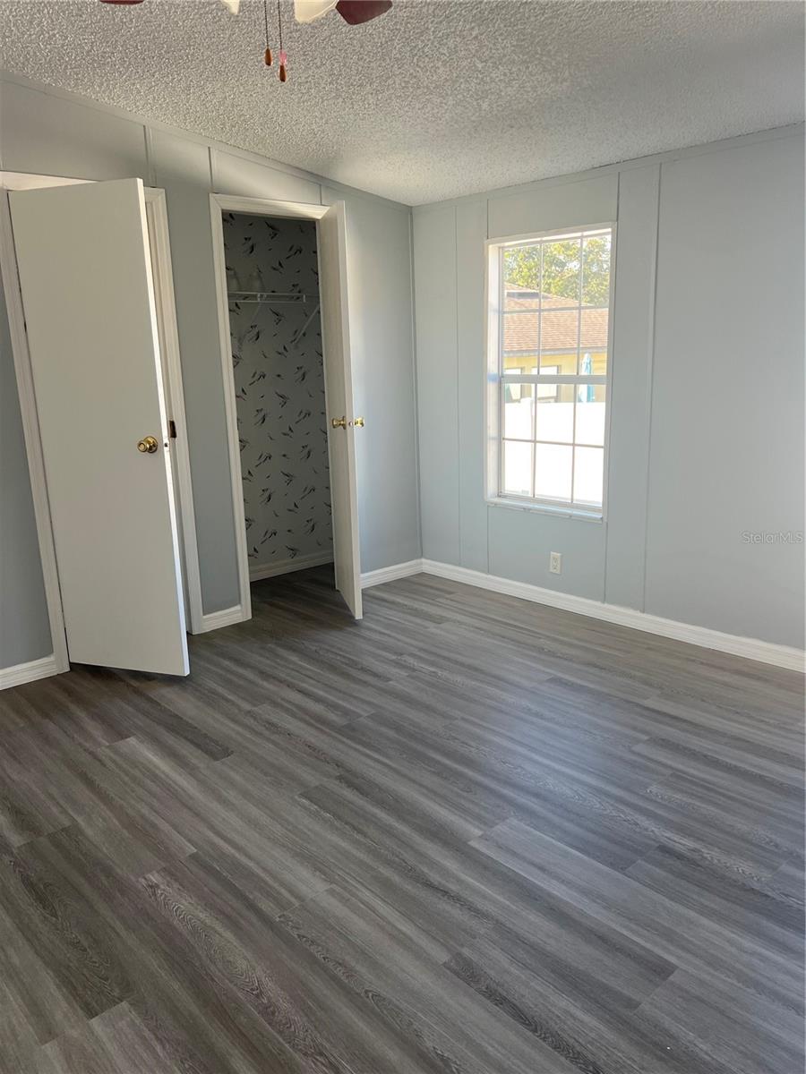 HILL N DALE THE VILLAGE - Residential