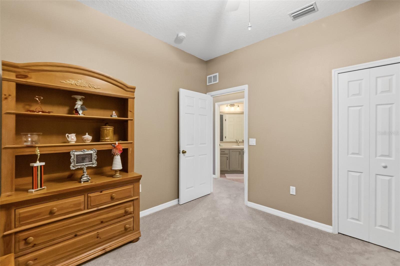 CYPRESS KNOLL - Residential