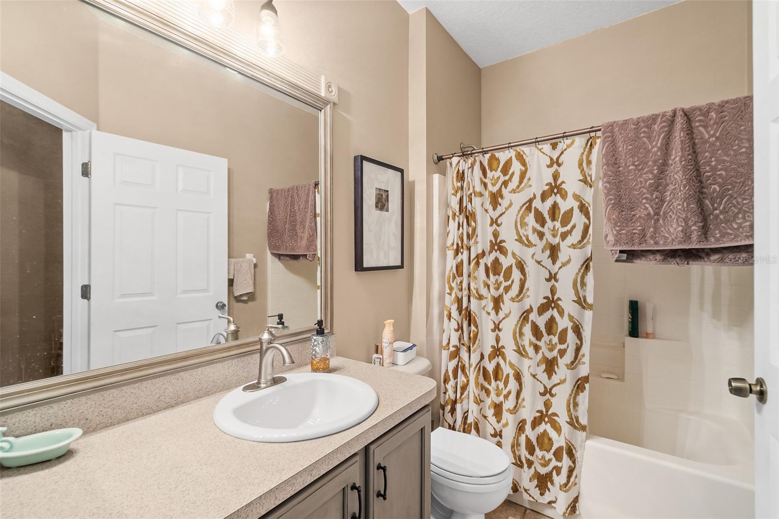 CYPRESS KNOLL - Residential