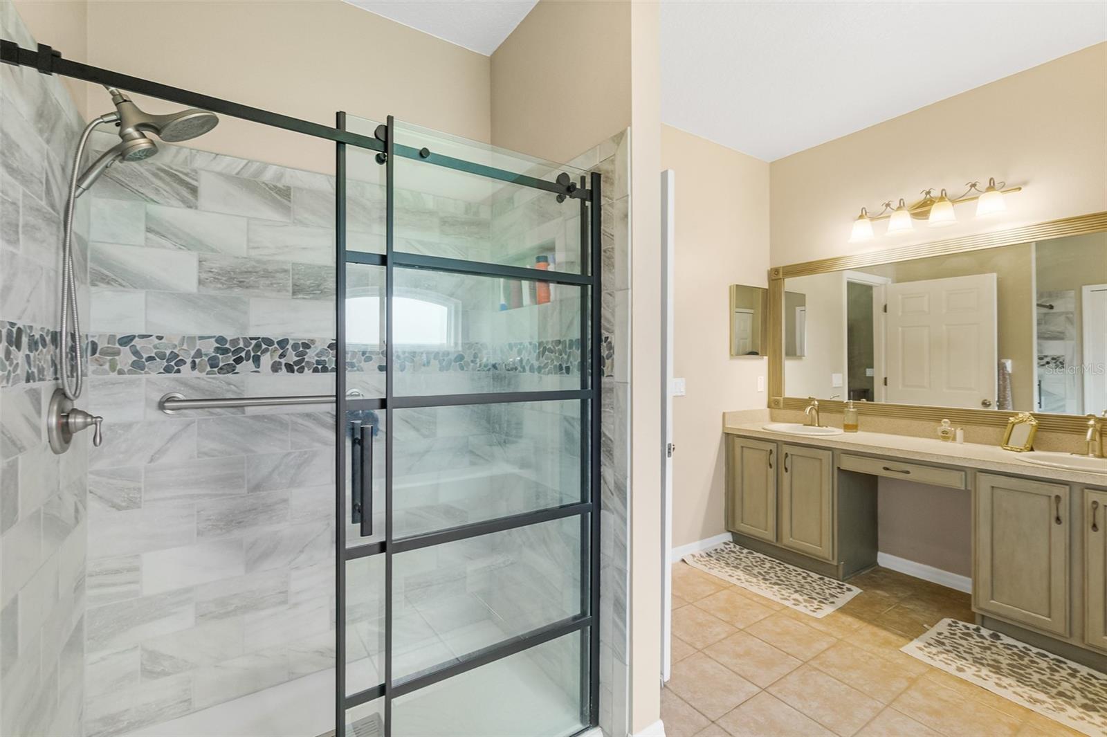 CYPRESS KNOLL - Residential