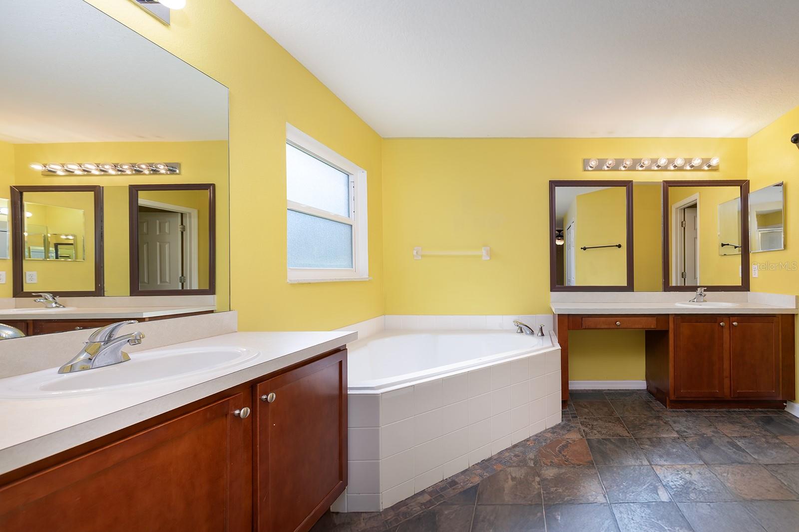 DELTONA LAKES UNIT 36 - Residential