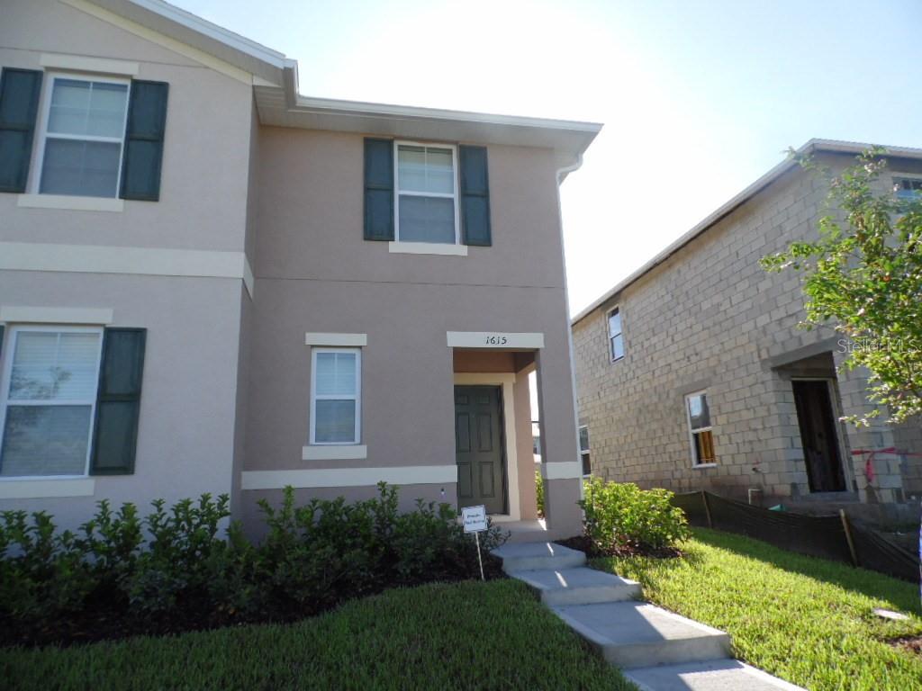 Located in the Turtle Creek subdivision, this beautiful end unit townhouse offers 4 bedroom, 3 bathrooms. Living/Dining combo. Kitchen with
granite counters and breakfast bar. One downstairs bed and bath, other bedrooms and bathrooms on second floor. Master suite with walk in
closet and bathroom with double sink vanities and shower stall. Attached one car garage. Community playground and pool. ** See realtor
remarks for application instructions. HOA Fees, rules and regulations, home square footage, and lot sizes should be independently verified.
Tenants are solely responsible for the cost of obtaining gate passes, amenity passes, and mailbox keys.