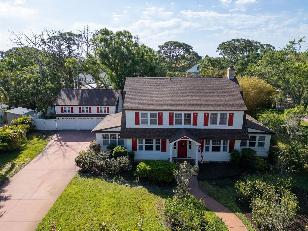 Photo of 1226 Serpentine Drive S, St Petersburg, FL 33705 (MLS # TB8441721)