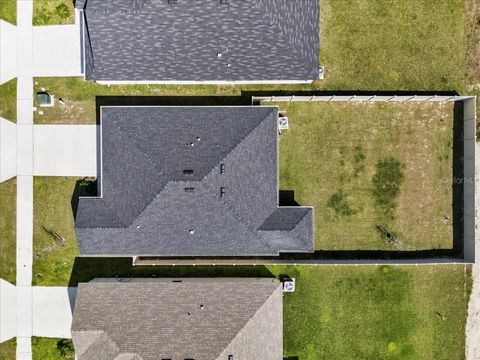 A home in WINTER HAVEN