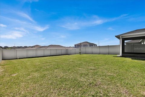 A home in WINTER HAVEN