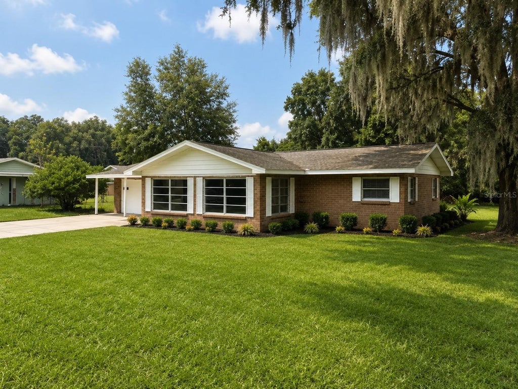 Photo of 13895 SE 100th Avenue, Summerfield, FL 34491 (MLS # OM727931)