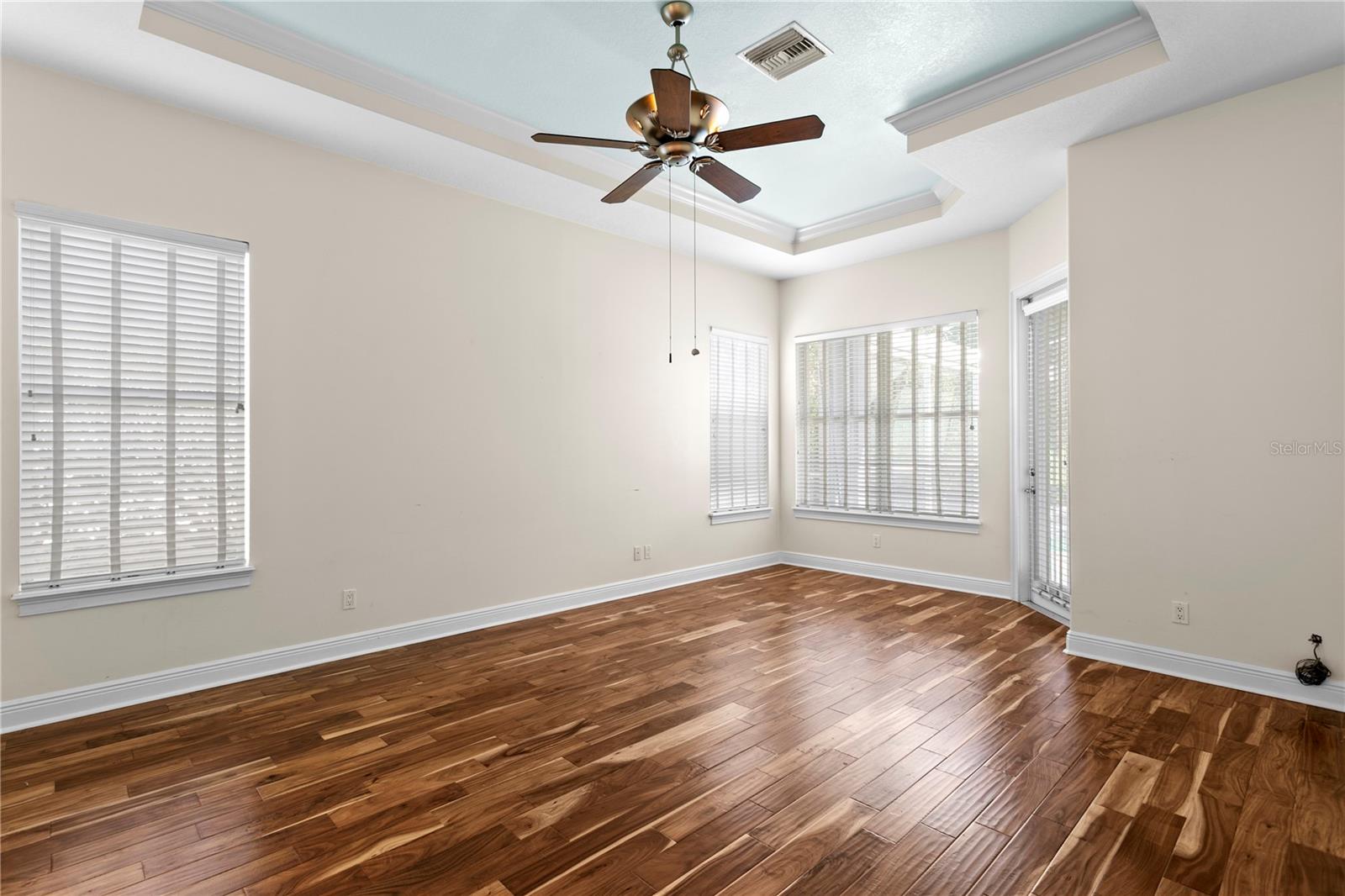 PASADENA GREENS - Residential