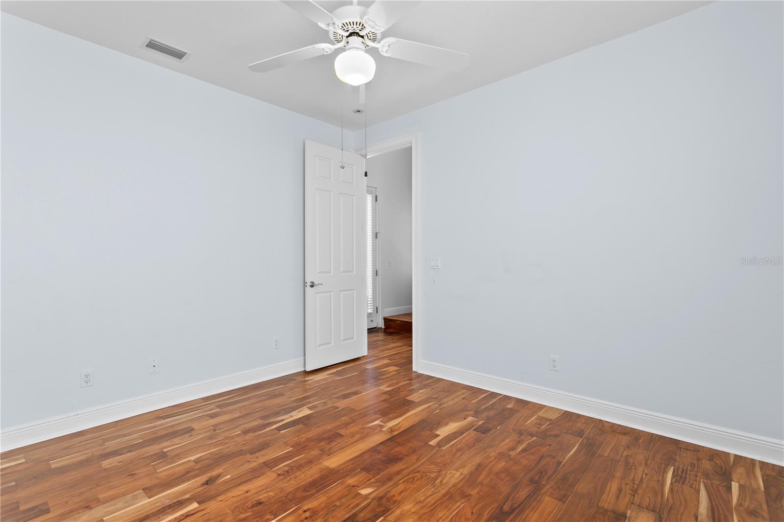 PASADENA GREENS - Residential