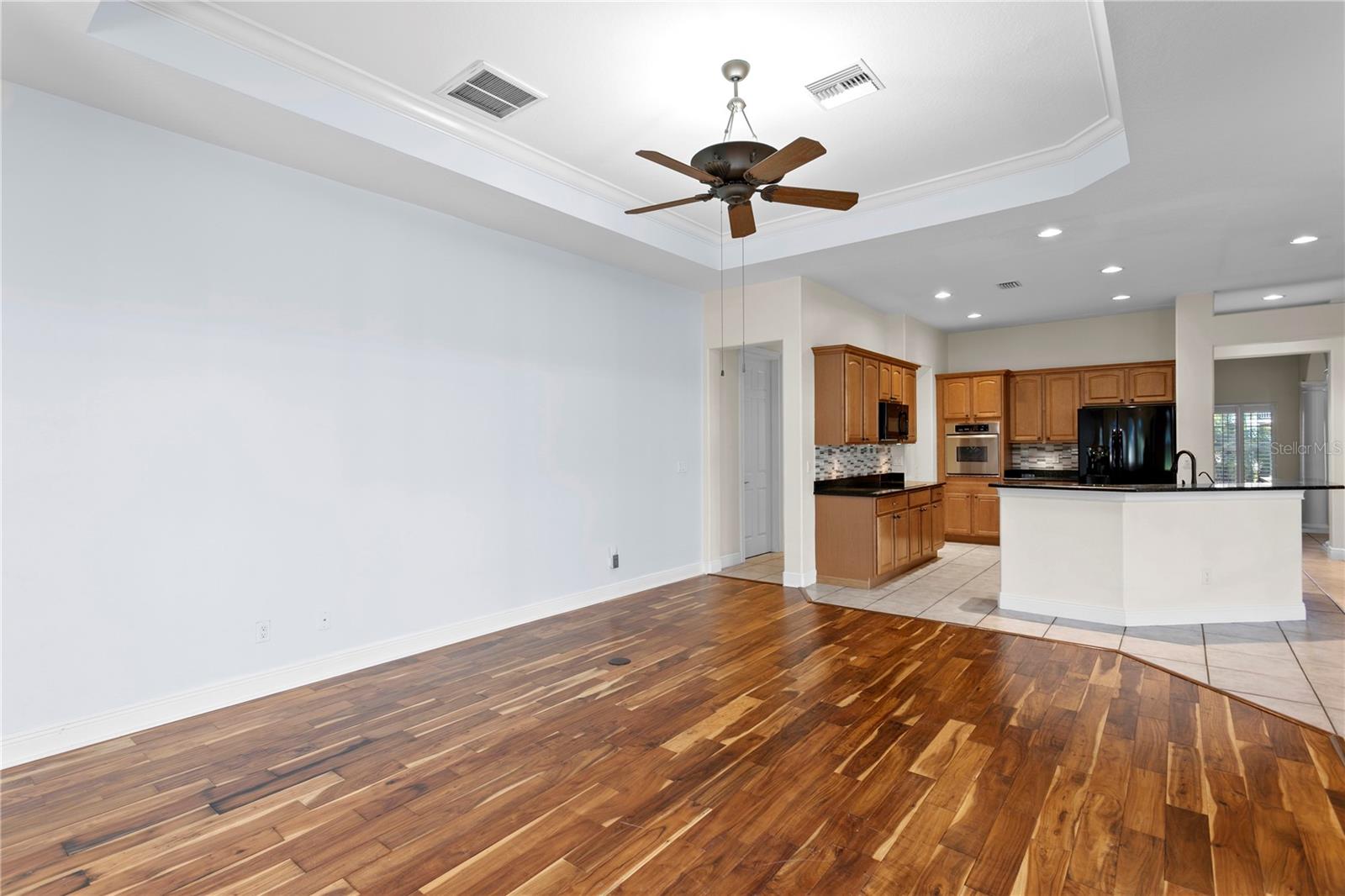 PASADENA GREENS - Residential