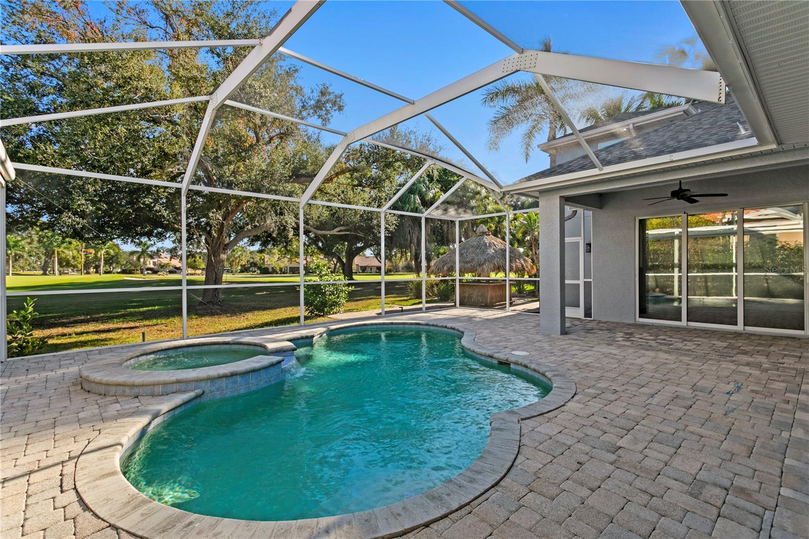 PASADENA GREENS - Residential