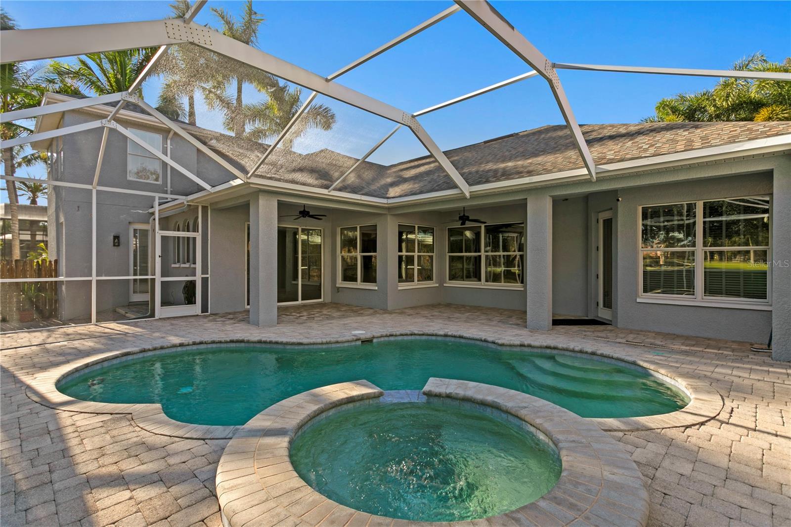 PASADENA GREENS - Residential