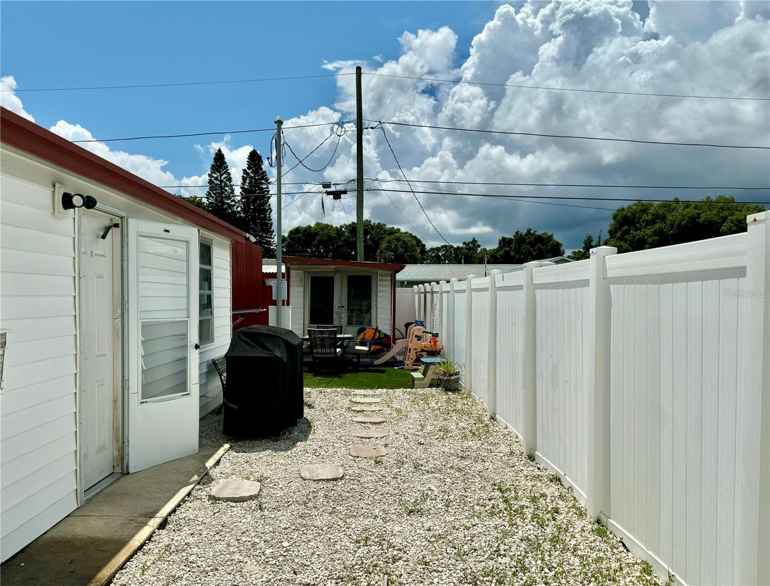 Photo 29 of 43 of 4100 BUENA VISTA LANE mobile home