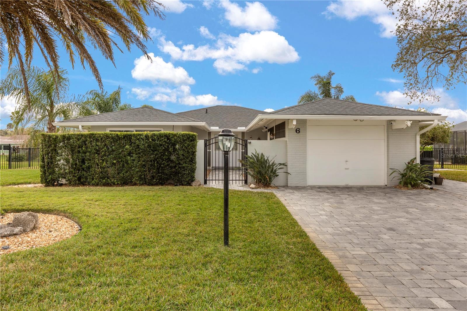 6 CARDWELL COURT