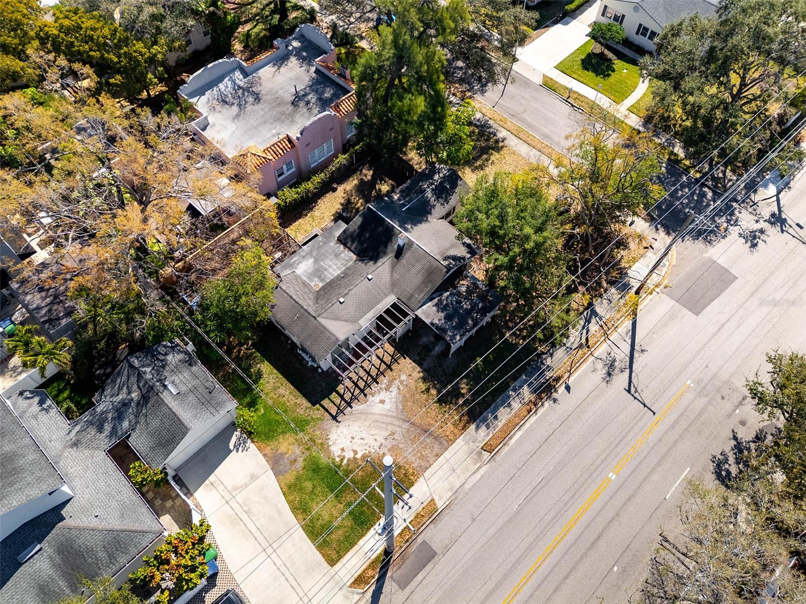 2627 W WATROUS AVENUE