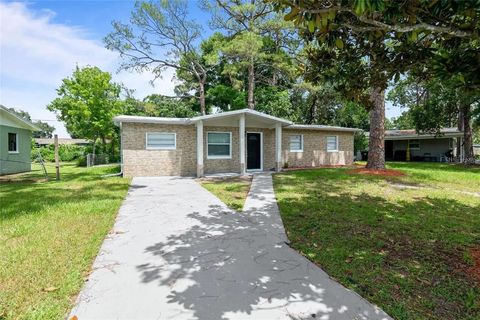 Photo of 1415 Zenith Place, Orlando, FL 32808 (MLS # S5138474)