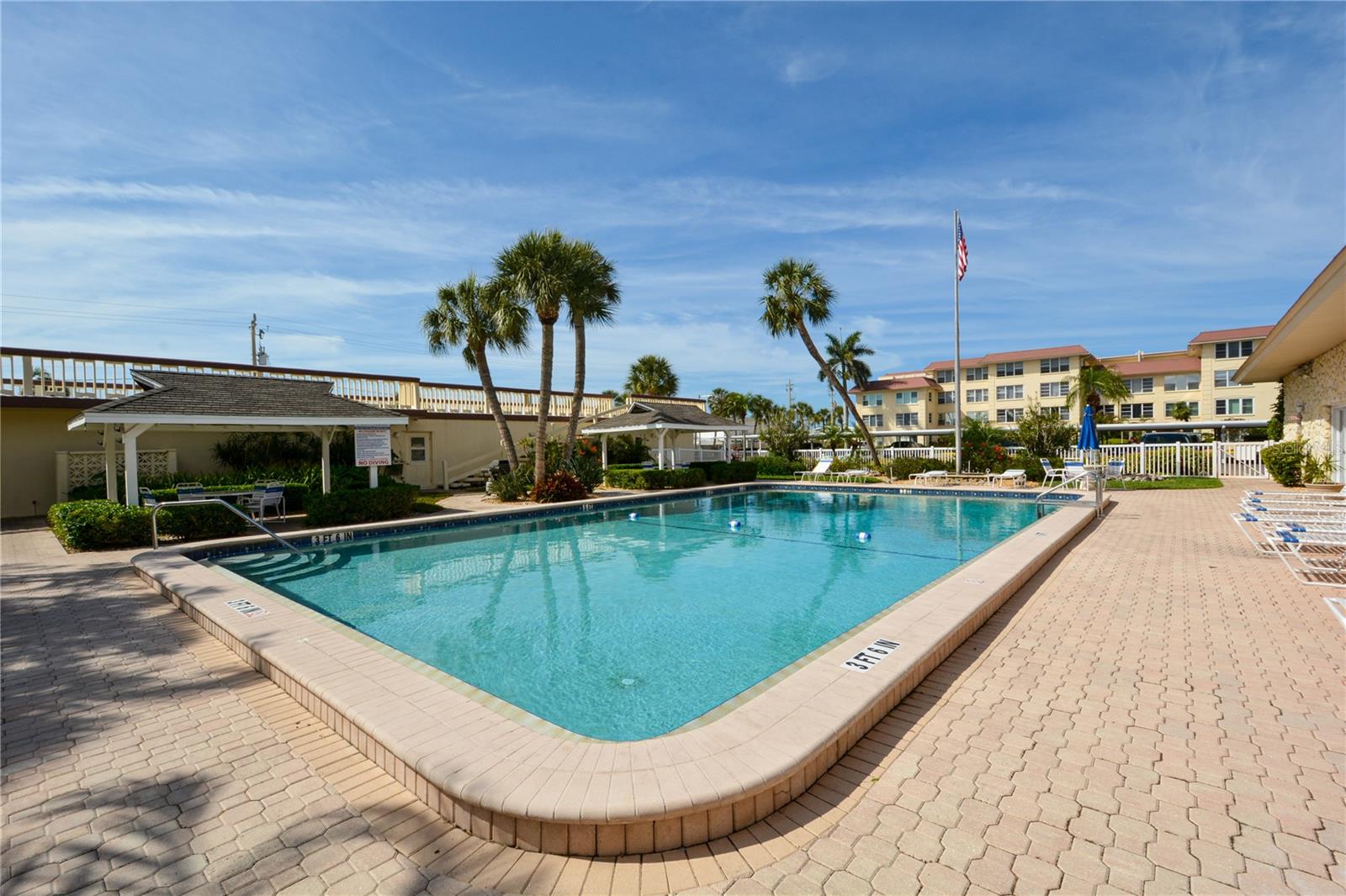 BEACH HARBOR CLUB - Residential