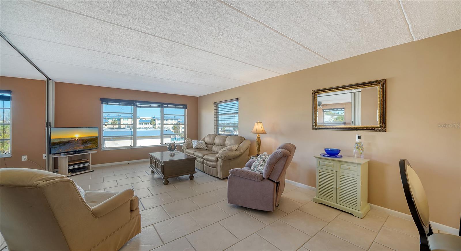 BEACH HARBOR CLUB - Residential